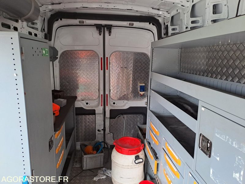 FORD | TRANSIT FOURGON | 2015 | 258957KM - Furgon: 5 kép. FORD | TRANSIT FOURGON | 2015 | 258957KM - Furgon: 5 kép.