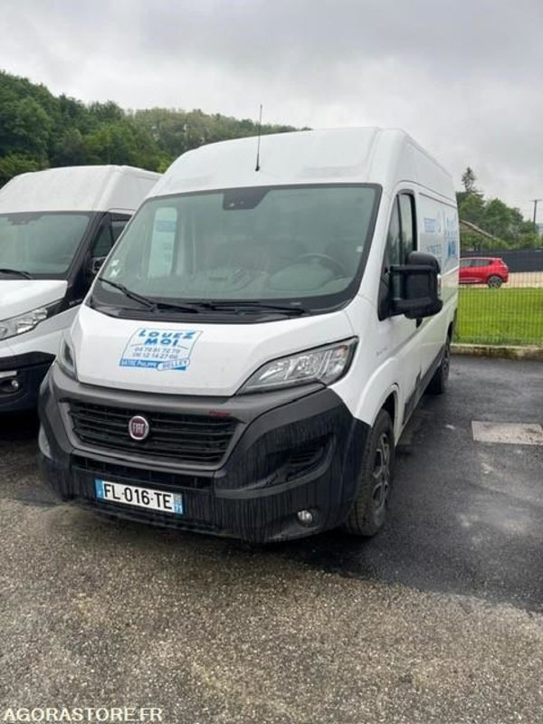 FOURGON FIAT DUCATO 75000 KM 2019 - Furgon: 2 kép. FOURGON FIAT DUCATO 75000 KM 2019 - Furgon: 2 kép.