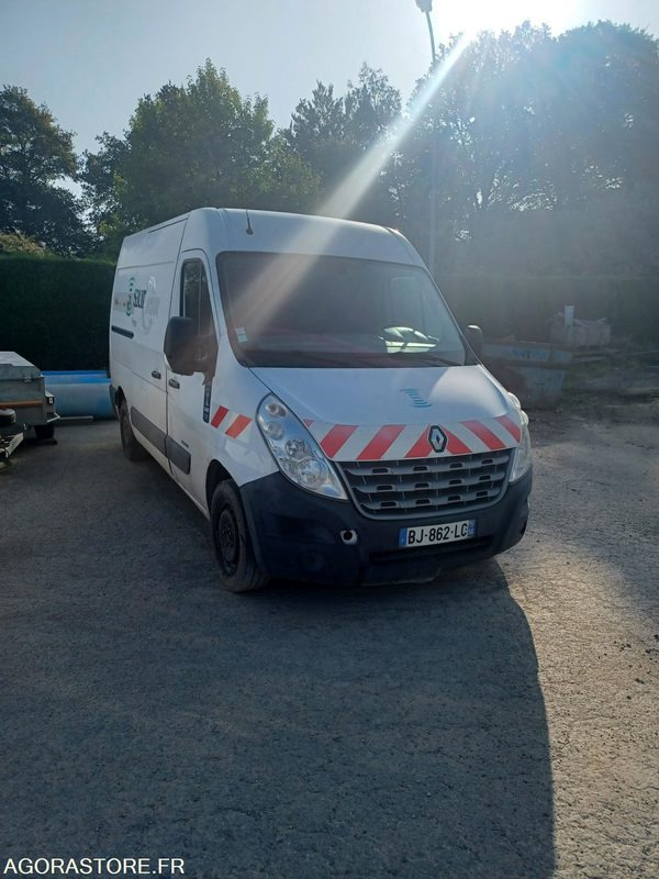 FOURGON RENAULT MASTER L2H2 - 353000 KM - 2011 / BJ862LC - Furgon: 1 kép. FOURGON RENAULT MASTER L2H2 - 353000 KM - 2011 / BJ862LC - Furgon: 1 kép.