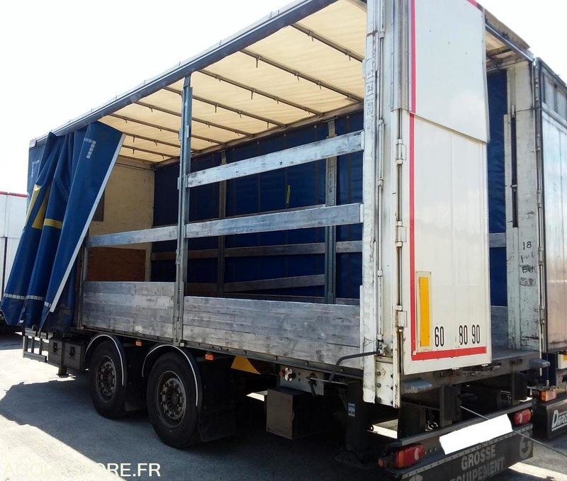 SEMI REMORQUE PLSC 18T - TOIT RELEVABLE - RIDEAUX COULISSANTS - Félpótkocsi: 1 kép. SEMI REMORQUE PLSC 18T - TOIT RELEVABLE - RIDEAUX COULISSANTS - Félpótkocsi: 1 kép.