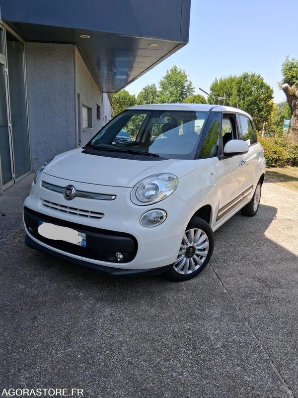 Fiat 500 L DIESEL POPSTAR 1.3 Multijet - Autó: 1 kép. Fiat 500 L DIESEL POPSTAR 1.3 Multijet - Autó: 1 kép.