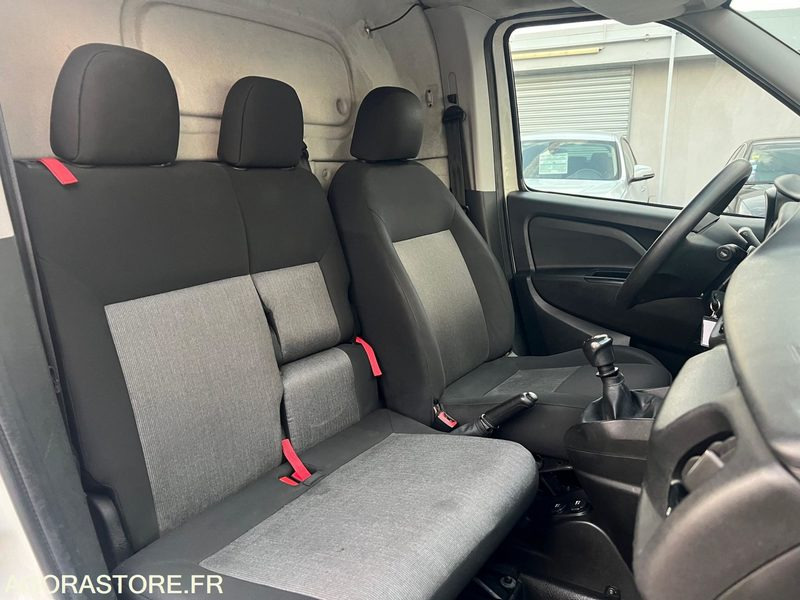 Hűtős kisteherautó Fiat Doblo Cargo Maxi - 2019 - 60 000km: 13 kép.