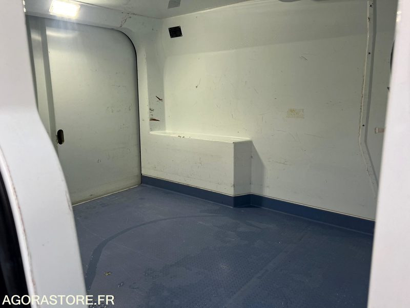 Hűtős kisteherautó Fiat Doblo Cargo Maxi - 2019 - 60 000km: 15 kép.