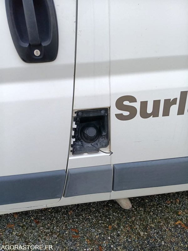 Fiat Ducato - 132 793 Kms - 2010 - Furgon: 5 kép. Fiat Ducato - 132 793 Kms - 2010 - Furgon: 5 kép.