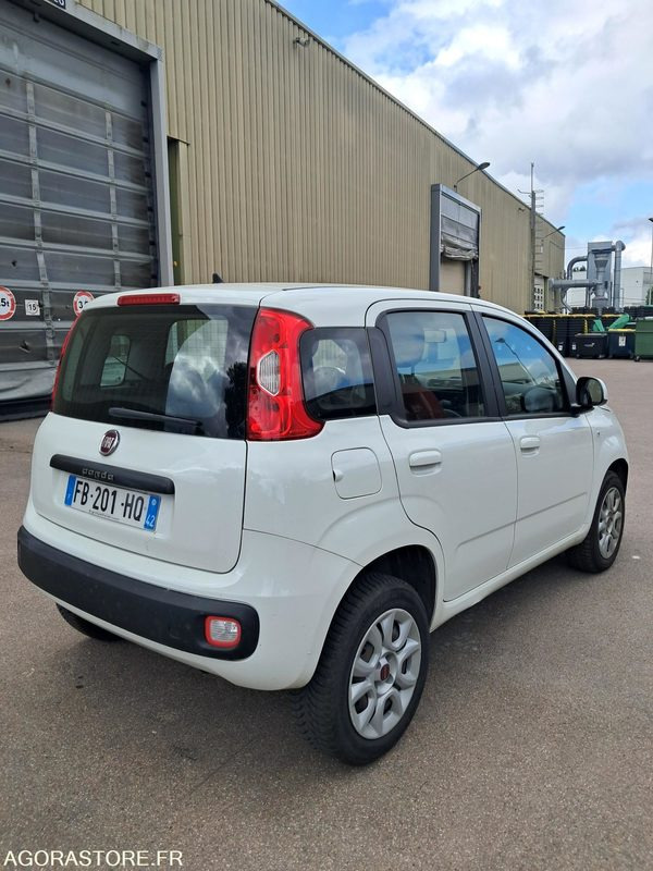 Fiat Panda FB-201-HQ - Kis furgon: 5 kép. Fiat Panda FB-201-HQ - Kis furgon: 5 kép.