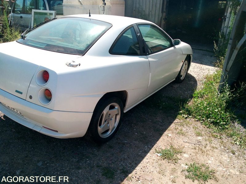Fiat coupée 2.0L 20V - Autó: 5 kép. Fiat coupée 2.0L 20V - Autó: 5 kép.