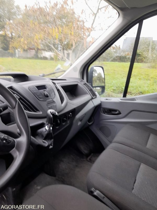 Ford Transit - 2015 - 104229 Kms - Furgon: 5 kép. Ford Transit - 2015 - 104229 Kms - Furgon: 5 kép.