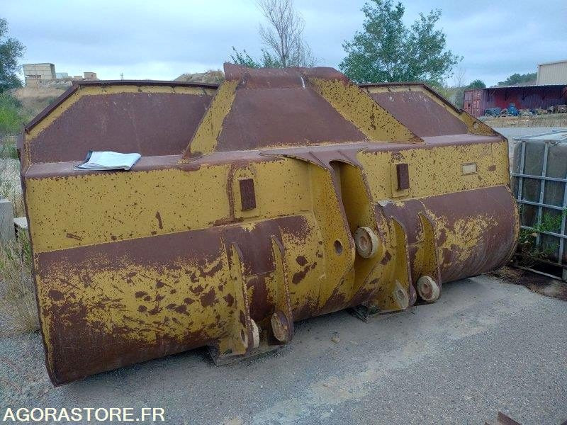 Godet CATERPILLAR - Szerszám/ Felszerelés: 1 kép. Godet CATERPILLAR - Szerszám/ Felszerelés: 1 kép.