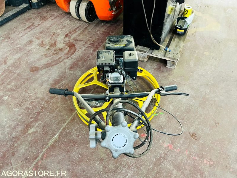 HELICOPTERE TRUELLE MECANIQUE POWER TROWEL SS-PT30 - ANNÉE 2020 ETAT NEUF - Betonsimító: 3 kép. HELICOPTERE TRUELLE MECANIQUE POWER TROWEL SS-PT30 - ANNÉE 2020 ETAT NEUF - Betonsimító: 3 kép.