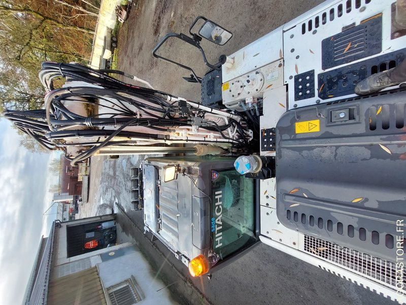 HITACHI 140 - Kotrógép: 2 kép. HITACHI 140 - Kotrógép: 2 kép.