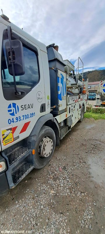 HYDROCUREUR RIVARD RENAULT 2006 CK577XS (VENTE UNIQUEMENT EXPORT) - Szippantós autó: 5 kép. HYDROCUREUR RIVARD RENAULT 2006 CK577XS (VENTE UNIQUEMENT EXPORT) - Szippantós autó: 5 kép.