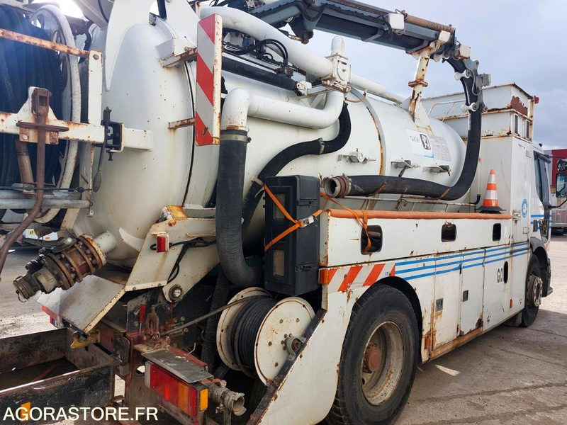 HYDROCUREUR RIVARD / RENAULT DC240 - 358888 KMS - ROULANT - EN L'ETAT - Szippantós autó: 4 kép. HYDROCUREUR RIVARD / RENAULT DC240 - 358888 KMS - ROULANT - EN L'ETAT - Szippantós autó: 4 kép.