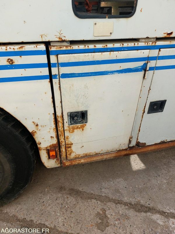 HYDROCUREUR RIVARD / RENAULT DC240 - 358888 KMS - ROULANT - EN L'ETAT - Szippantós autó: 5 kép. HYDROCUREUR RIVARD / RENAULT DC240 - 358888 KMS - ROULANT - EN L'ETAT - Szippantós autó: 5 kép.