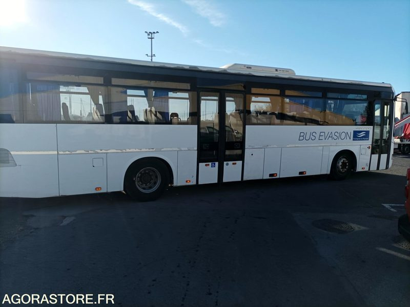 IRISBUS RECREO - CAR - Iskolabusz: 4 kép. IRISBUS RECREO - CAR - Iskolabusz: 4 kép.