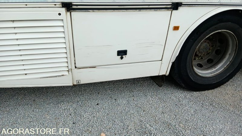 IVECO BUS AXER N°063189 - Minibusz, Kisbusz: 3 kép. IVECO BUS AXER N°063189 - Minibusz, Kisbusz: 3 kép.
