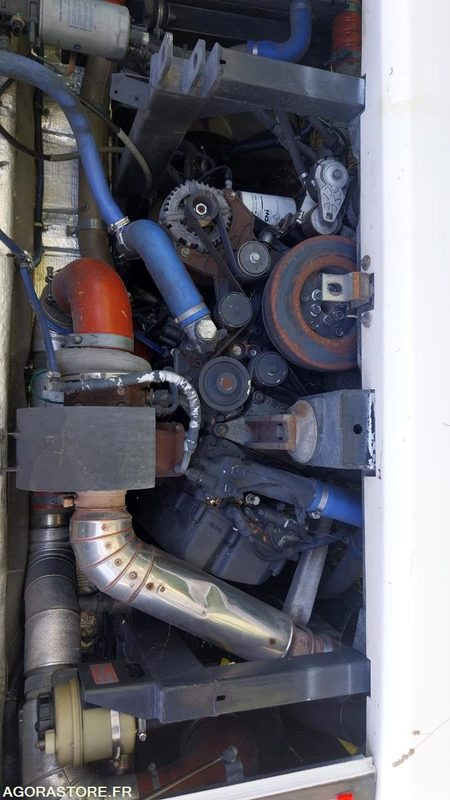 Iskolabusz IVECO BUS CROSSWAY N°073198: 6 kép. Iskolabusz IVECO BUS CROSSWAY N°073198: 6 kép.