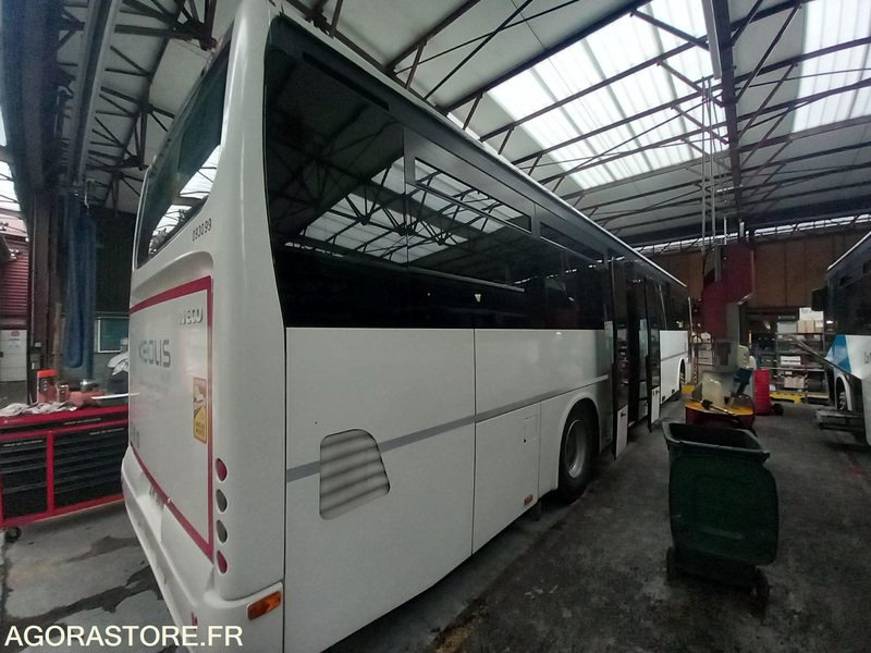 IVECO BUS CROSSWAY N°093099 - Iskolabusz: 4 kép. IVECO BUS CROSSWAY N°093099 - Iskolabusz: 4 kép.