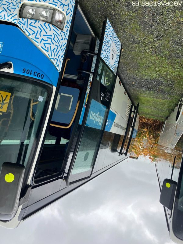 IVECO BUS CROSSWAY N°093106 - Iskolabusz: 2 kép. IVECO BUS CROSSWAY N°093106 - Iskolabusz: 2 kép.