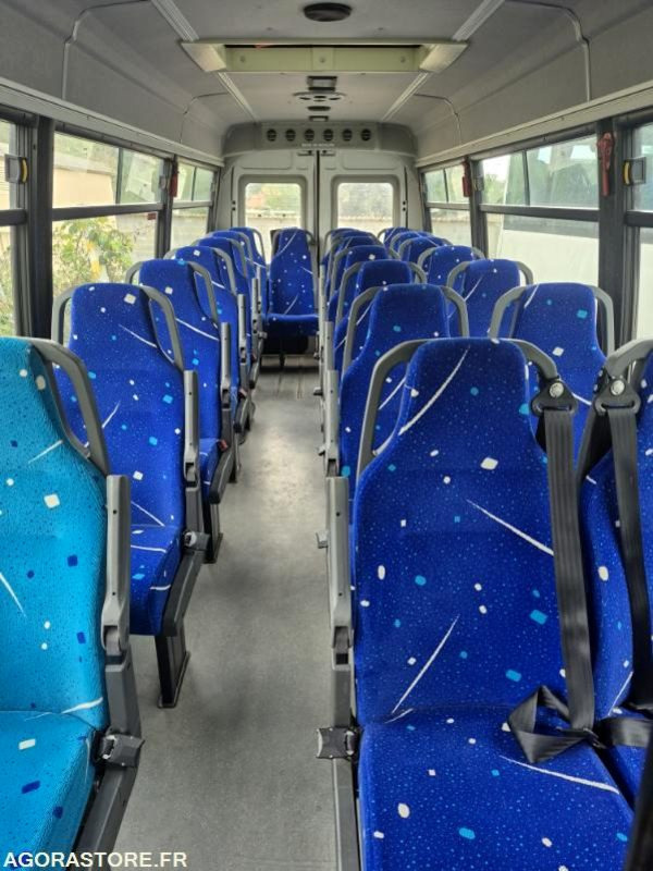 IVECO BUS DAILY N°112039 - Minibusz, Kisbusz: 5 kép. IVECO BUS DAILY N°112039 - Minibusz, Kisbusz: 5 kép.