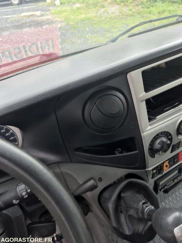 IVECO BUS DAILY N°112039 - Minibusz, Kisbusz: 4 kép. IVECO BUS DAILY N°112039 - Minibusz, Kisbusz: 4 kép.