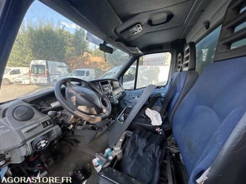 IVECO DAILY - 2009 - 142112KM - AB251ZN - Furgon: 5 kép. IVECO DAILY - 2009 - 142112KM - AB251ZN - Furgon: 5 kép.