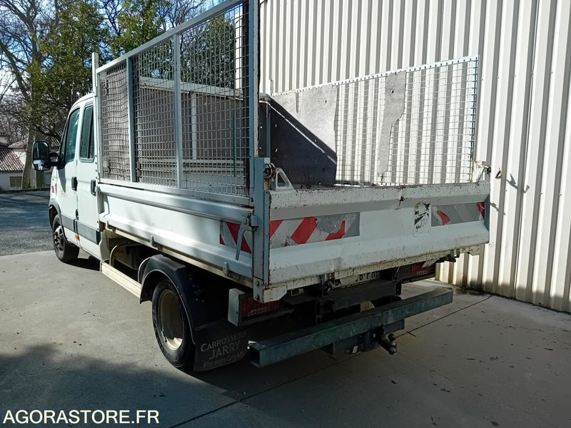 IVECO DAILY 35C15 BENNE 7 PLACES - Billenőplatós kisteherautó: 3 kép. IVECO DAILY 35C15 BENNE 7 PLACES - Billenőplatós kisteherautó: 3 kép.