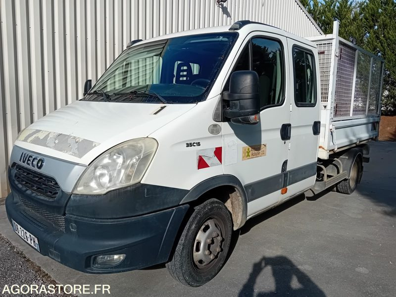 IVECO DAILY 35C15 BENNE 7 PLACES - Billenőplatós kisteherautó: 1 kép. IVECO DAILY 35C15 BENNE 7 PLACES - Billenőplatós kisteherautó: 1 kép.