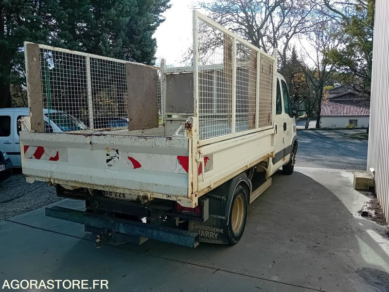 IVECO DAILY 35C15 BENNE 7 PLACES - Billenőplatós kisteherautó: 4 kép. IVECO DAILY 35C15 BENNE 7 PLACES - Billenőplatós kisteherautó: 4 kép.