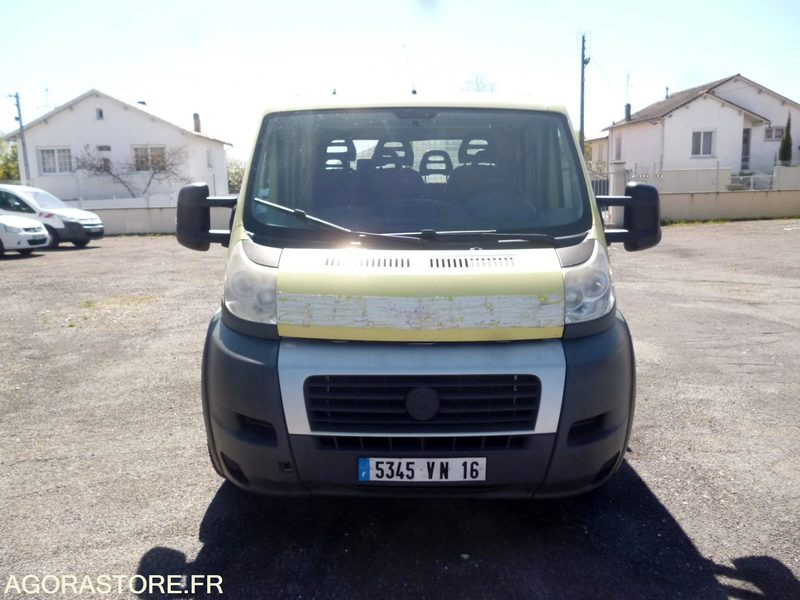 DUCATO 2.3 JTD 120 BBDC 7 PLACES - Kisteherautó: 1 kép. DUCATO 2.3 JTD 120 BBDC 7 PLACES - Kisteherautó: 1 kép.