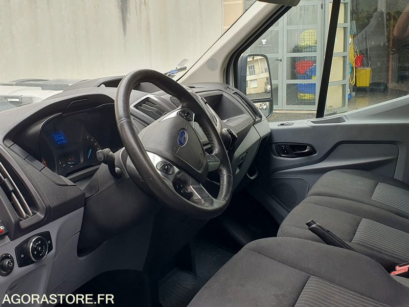 FORD TRANSIT AD BLUE 92178kms 2017 - Kisteherautó: 5 kép. FORD TRANSIT AD BLUE 92178kms 2017 - Kisteherautó: 5 kép.