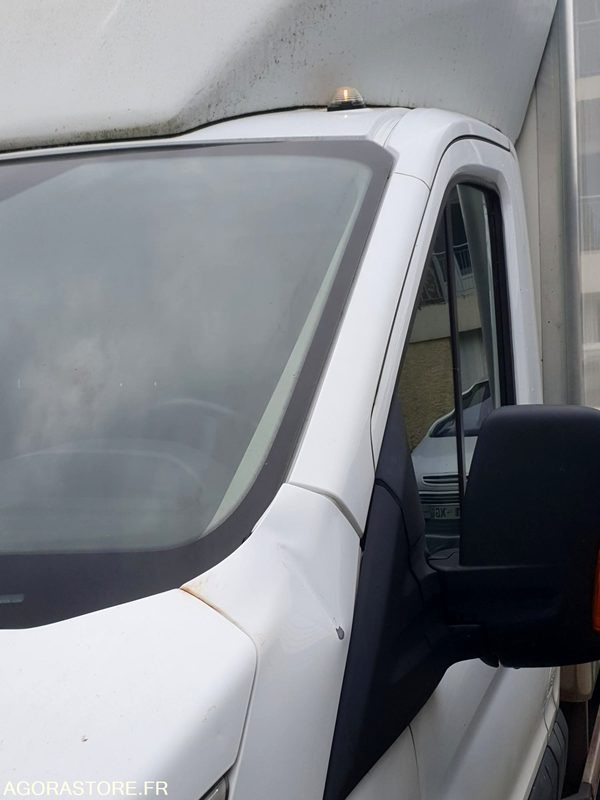 FORD TRANSIT AD BLUE 92178kms 2017 - Kisteherautó: 2 kép. FORD TRANSIT AD BLUE 92178kms 2017 - Kisteherautó: 2 kép.