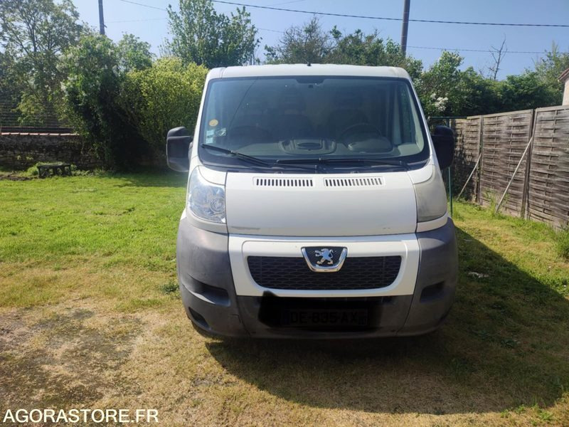 PEUGEOT BOXER - 98900km - 2008 - Kisteherautó: 1 kép. PEUGEOT BOXER - 98900km - 2008 - Kisteherautó: 1 kép.