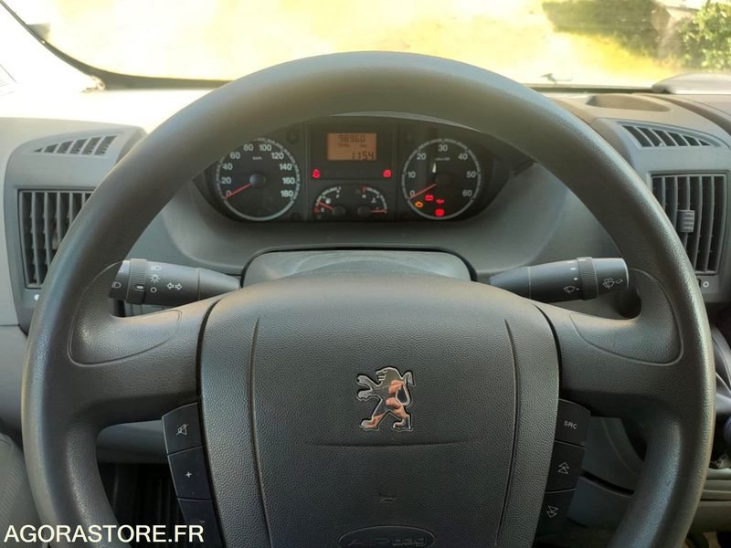 PEUGEOT BOXER - 98900km - 2008 - Kisteherautó: 4 kép. PEUGEOT BOXER - 98900km - 2008 - Kisteherautó: 4 kép.