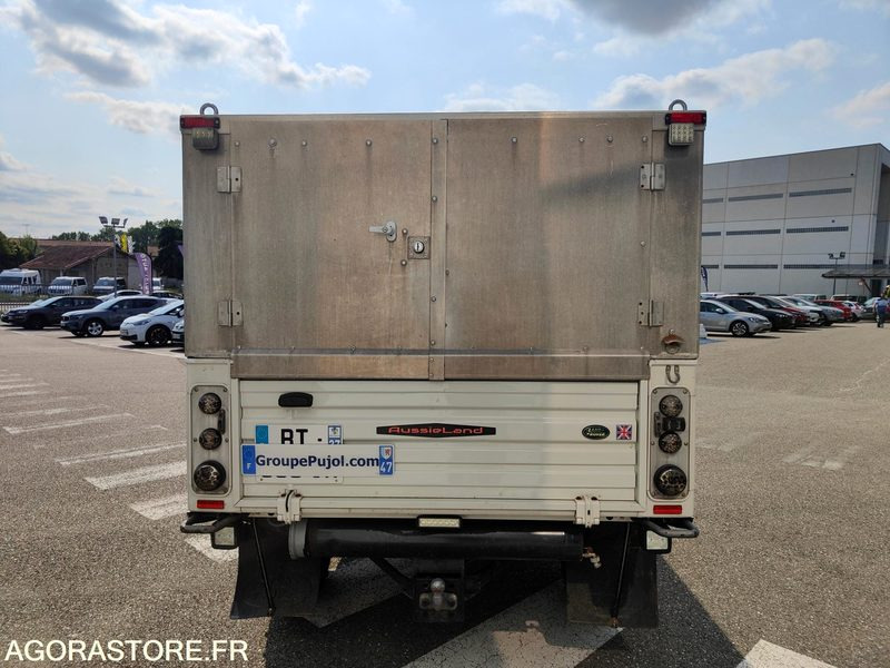 LAND ROVER DEFENDER 130 MARK IV TD5 CREW CAB E - 240 000 KM - Autó: 5 kép. LAND ROVER DEFENDER 130 MARK IV TD5 CREW CAB E - 240 000 KM - Autó: 5 kép.