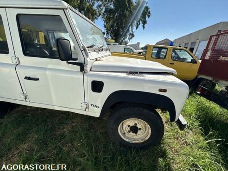 LAND ROVER DEFENDER - 2002 - 173989KM - 1158GY2B - Pickup: 4 kép. LAND ROVER DEFENDER - 2002 - 173989KM - 1158GY2B - Pickup: 4 kép.