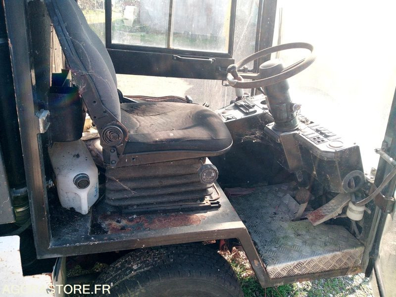 Laveuse de voirie Boshung - Utcaseprő gép: 4 kép. Laveuse de voirie Boshung - Utcaseprő gép: 4 kép.