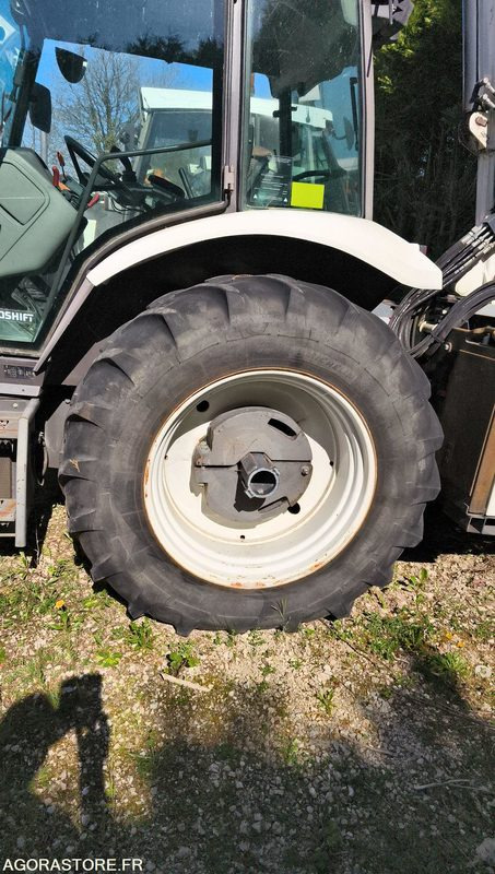 Lot Renault - Tracteur ergos 446 Roto 209 - 2009 et FAUCHEUSE NOREMAT VISIOBRA lízing Lot Renault - Tracteur ergos 446 Roto 209 - 2009 et FAUCHEUSE NOREMAT VISIOBRA: 19 kép.