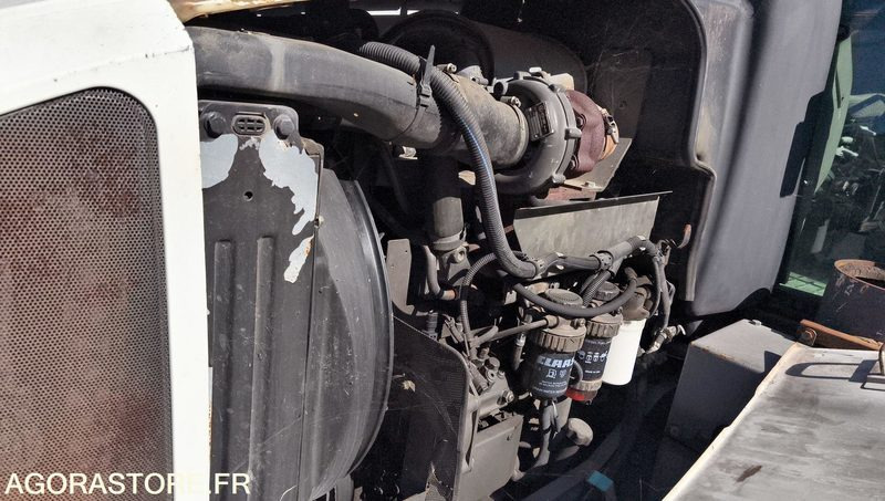 Lot Renault - Tracteur ergos 446 Roto 209 - 2009 et FAUCHEUSE NOREMAT VISIOBRA lízing Lot Renault - Tracteur ergos 446 Roto 209 - 2009 et FAUCHEUSE NOREMAT VISIOBRA: 7 kép.