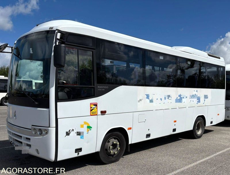 Lot de 3 minibus Mercedes mago et otokar navigo - Minibusz, Kisbusz: 1 kép. Lot de 3 minibus Mercedes mago et otokar navigo - Minibusz, Kisbusz: 1 kép.