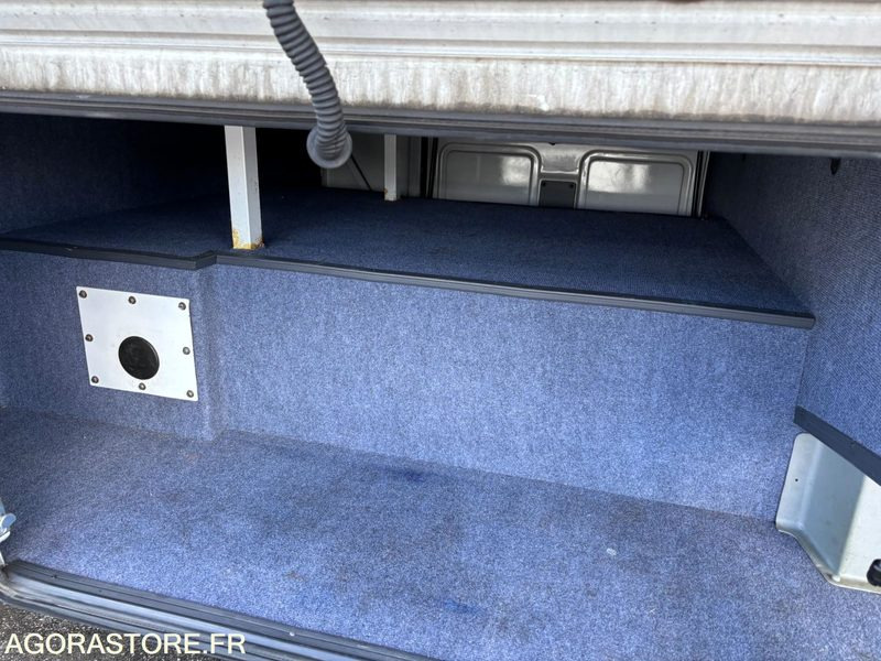 Lot de 3 minibus Mercedes mago et otokar navigo - Minibusz, Kisbusz: 3 kép. Lot de 3 minibus Mercedes mago et otokar navigo - Minibusz, Kisbusz: 3 kép.