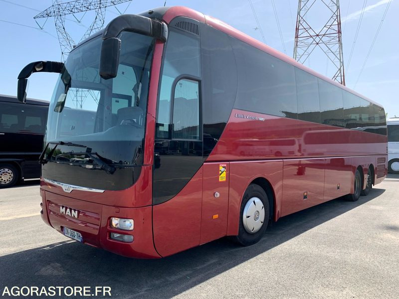 MAN R09 13 metres 2015 - 898600 kms - EURO 6 - Távolsági busz: 1 kép. MAN R09 13 metres 2015 - 898600 kms - EURO 6 - Távolsági busz: 1 kép.