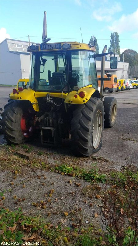 MASSEY FERGUSSON - 2013 - 9161kms - Traktor: 2 kép. MASSEY FERGUSSON - 2013 - 9161kms - Traktor: 2 kép.