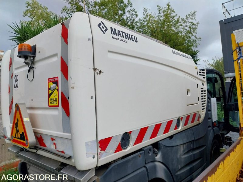 MATHIEU BALAYEUSE MC 400 GRAND AZZURA - Utcaseprő gép: 2 kép. MATHIEU BALAYEUSE MC 400 GRAND AZZURA - Utcaseprő gép: 2 kép.