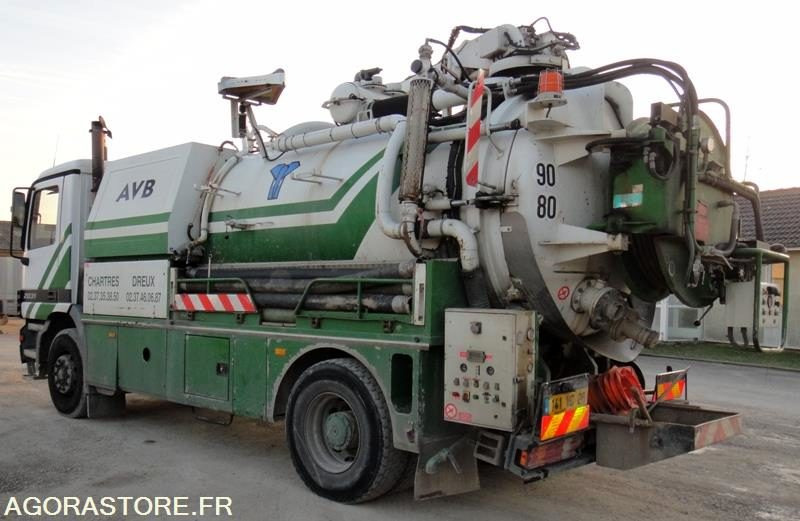 MERCEDES ACTROS 2031 Hydrocureur 2001 (475000KM) ROULANT Pb BV EXPORT UNIQUEMENT - Szippantós autó: 3 kép. MERCEDES ACTROS 2031 Hydrocureur 2001 (475000KM) ROULANT Pb BV EXPORT UNIQUEMENT - Szippantós autó: 3 kép.