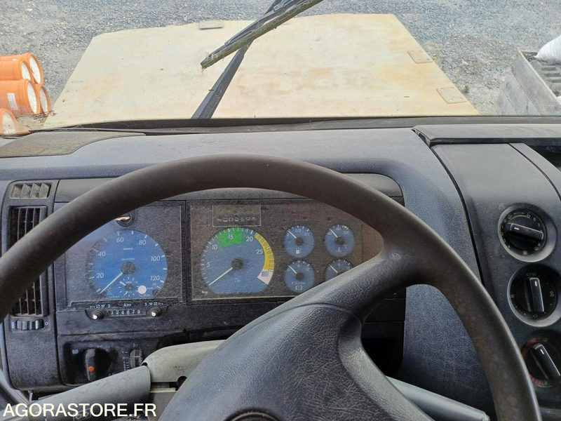 MERCEDES - ATEGO 815 - 2000 / 324 679 KM - DA177XB - Billenőplatós teherautó: 3 kép. MERCEDES - ATEGO 815 - 2000 / 324 679 KM - DA177XB - Billenőplatós teherautó: 3 kép.