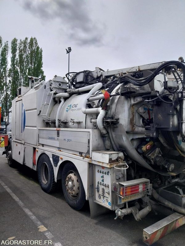 MERCEDES Actros HUWER 2004 (250 000Km) NON ROULANT EXPORT UNIQUEMENT - Szippantós autó: 5 kép. MERCEDES Actros HUWER 2004 (250 000Km) NON ROULANT EXPORT UNIQUEMENT - Szippantós autó: 5 kép.