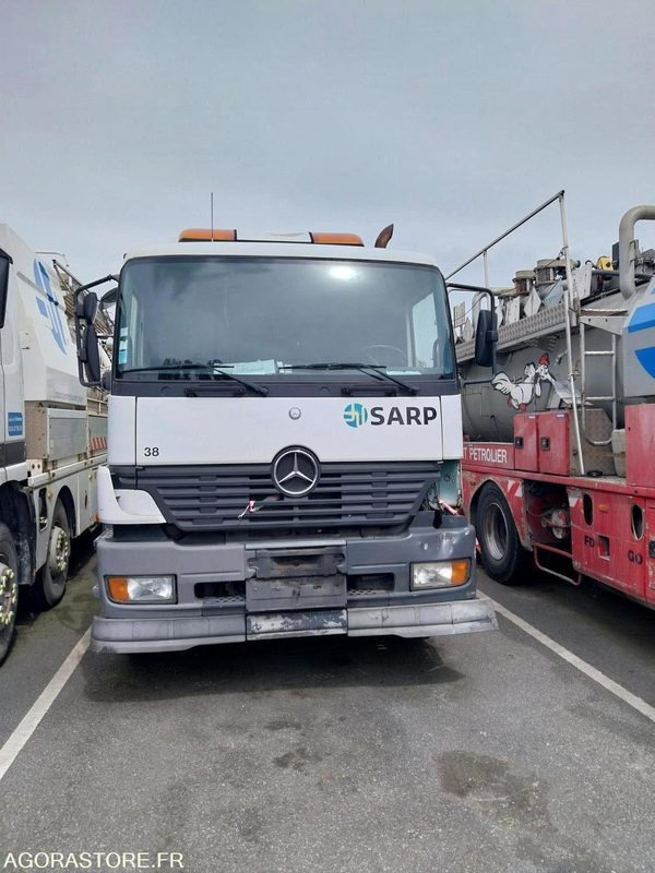 MERCEDES Actros HUWER 2004 (250 000Km) NON ROULANT EXPORT UNIQUEMENT - Szippantós autó: 1 kép. MERCEDES Actros HUWER 2004 (250 000Km) NON ROULANT EXPORT UNIQUEMENT - Szippantós autó: 1 kép.