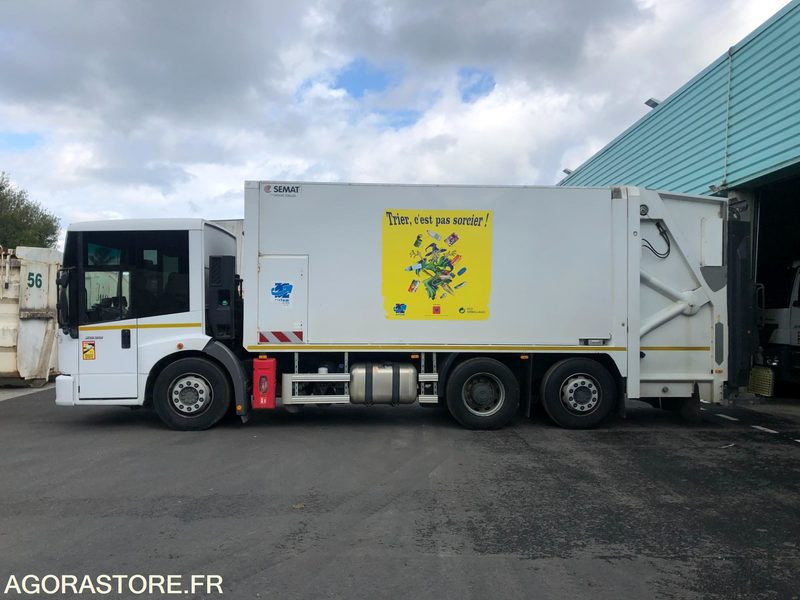 MERCEDES ECONIC (26t, 21 CV, 353 Cv, cabine bus, benne 23m3) - 138948 kms - 2018 - Szemetesautó: 1 kép. MERCEDES ECONIC (26t, 21 CV, 353 Cv, cabine bus, benne 23m3) - 138948 kms - 2018 - Szemetesautó: 1 kép.