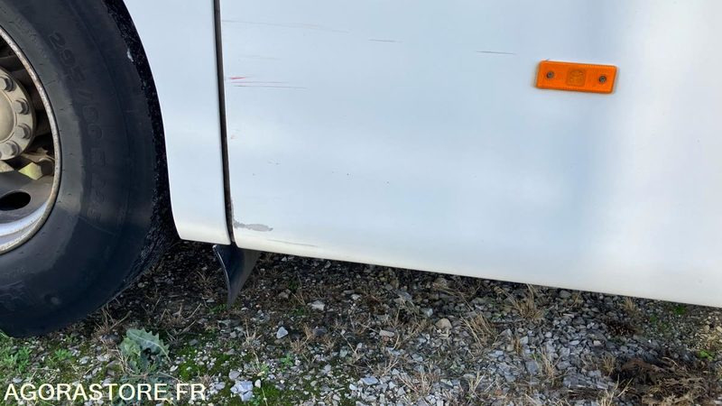 MERCEDES INTOURO N°093252 - Iskolabusz: 4 kép. MERCEDES INTOURO N°093252 - Iskolabusz: 4 kép.