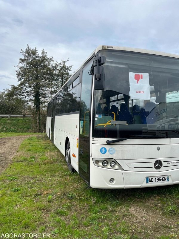 MERCEDES INTOURO N°093258 - Iskolabusz: 2 kép. MERCEDES INTOURO N°093258 - Iskolabusz: 2 kép.